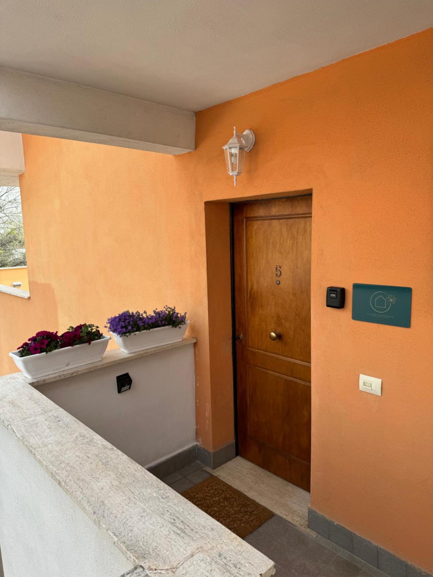 Casa Vacanza Elislor Apartments ฟิวมิชีโน ภายนอก รูปภาพ